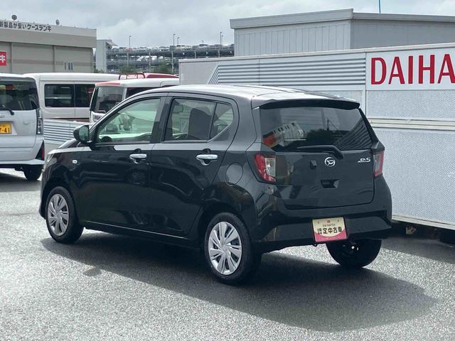 ミライース X SAIII キーレスエントリー LEDヘッドランプ 保証1年間距離無制限付き LEDヘッドランプ 電動格納式ミラー キーレスエントリー バックカメラ リヤワイパー 14インチラジアルタイヤ AM/FM付CDステレオ エコ発電制御機能保証 新車保証(3枚目)