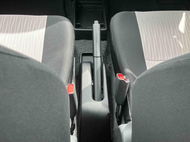 ミライース X SAIII キーレスエントリー LEDヘッドランプ 保証1年間距離無制限付き LEDヘッドランプ 電動格納式ミラー キーレスエントリー バックカメラ リヤワイパー 14インチラジアルタイヤ AM/FM付CDステレオ エコ発電制御機能保証 新車保証(11枚目)