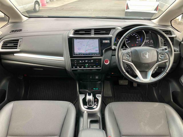 フィットハイブリッド L ホンダセンシング ナビゲーション ETC車載器 保証 まごころ保証 1年間・走行距離無制限付き ナビゲーション ETC車載器 バックカメラ 電動格納ドアミラー オートエアコン クルーズコントロール キーフリーシステム 電動パーキングブレーキ(3枚目)