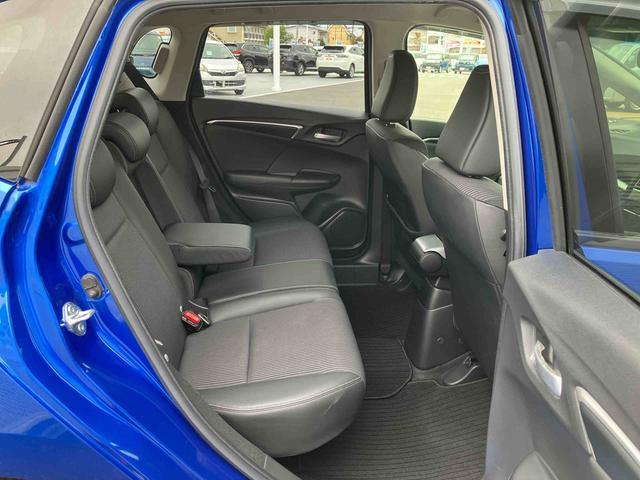 フィットハイブリッド L ホンダセンシング ナビゲーション ETC車載器 保証 まごころ保証 1年間・走行距離無制限付き ナビゲーション ETC車載器 バックカメラ 電動格納ドアミラー オートエアコン クルーズコントロール キーフリーシステム 電動パーキングブレーキ(27枚目)