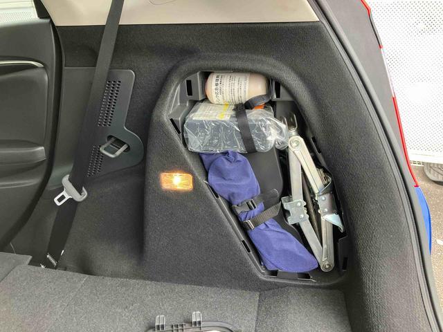 フィットハイブリッド L ホンダセンシング ナビゲーション ETC車載器 保証 まごころ保証 1年間・走行距離無制限付き ナビゲーション ETC車載器 バックカメラ 電動格納ドアミラー オートエアコン クルーズコントロール キーフリーシステム 電動パーキングブレーキ(32枚目)