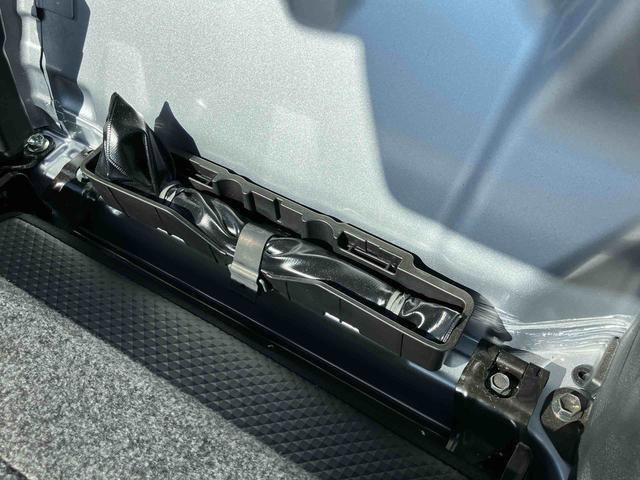 ハイゼットトラック スタンダード 車検整備2年付き FR専用CVT パートタイム4輪駆動 マルチリフレクターヘッドランプ AM/FM付きラジオ 6コーナーセンサー 三方開き 荷台フロア長2030mm 荷台幅1410mm オートライト(25枚目)