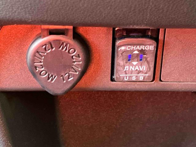 ムーヴキャンバス ＧブラックアクセントＶＳ　ＳＡＩＩＩ　パノラマモニター対応カメラ　純正７型ワイドエントリーナビ　純正ＥＴＣ　前後ナビ連動式ドライブレコーダー　両側電動スライドドア　運転席シートヒーター　ＬＥＤヘッドランプ　置きラクボックス　ＵＳＢソケット（14枚目）