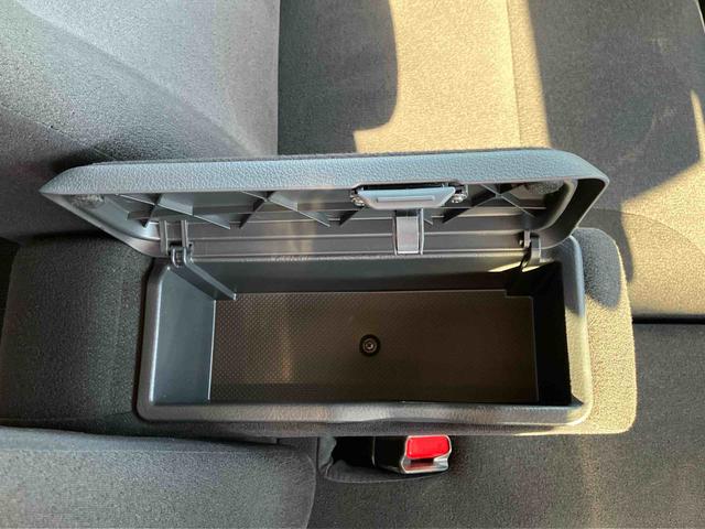 ムーヴキャンバス ＧブラックアクセントＶＳ　ＳＡＩＩＩ　パノラマモニター対応カメラ　純正７型ワイドエントリーナビ　純正ＥＴＣ　前後ナビ連動式ドライブレコーダー　両側電動スライドドア　運転席シートヒーター　ＬＥＤヘッドランプ　置きラクボックス　ＵＳＢソケット（30枚目）