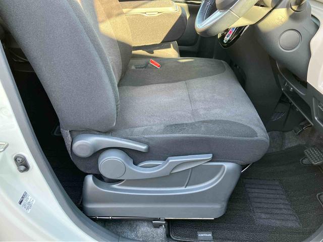 ムーヴキャンバス ＧブラックアクセントＶＳ　ＳＡＩＩＩ　パノラマモニター対応カメラ　純正７型ワイドエントリーナビ　純正ＥＴＣ　前後ナビ連動式ドライブレコーダー　両側電動スライドドア　運転席シートヒーター　ＬＥＤヘッドランプ　置きラクボックス　ＵＳＢソケット（31枚目）