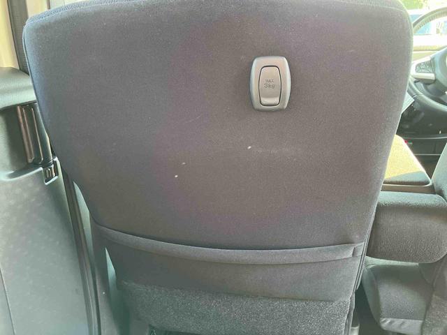 ムーヴキャンバス ＧブラックアクセントＶＳ　ＳＡＩＩＩ　パノラマモニター対応カメラ　純正７型ワイドエントリーナビ　純正ＥＴＣ　前後ナビ連動式ドライブレコーダー　両側電動スライドドア　運転席シートヒーター　ＬＥＤヘッドランプ　置きラクボックス　ＵＳＢソケット（35枚目）