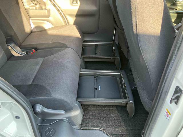 ムーヴキャンバス ＧブラックアクセントＶＳ　ＳＡＩＩＩ　パノラマモニター対応カメラ　純正７型ワイドエントリーナビ　純正ＥＴＣ　前後ナビ連動式ドライブレコーダー　両側電動スライドドア　運転席シートヒーター　ＬＥＤヘッドランプ　置きラクボックス　ＵＳＢソケット（38枚目）