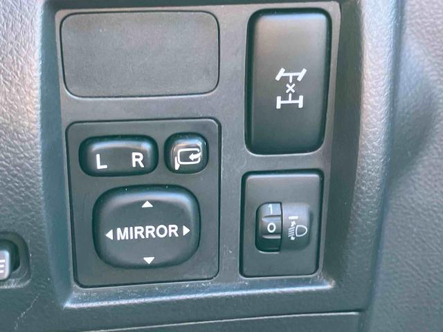 電動格納ミラーです。