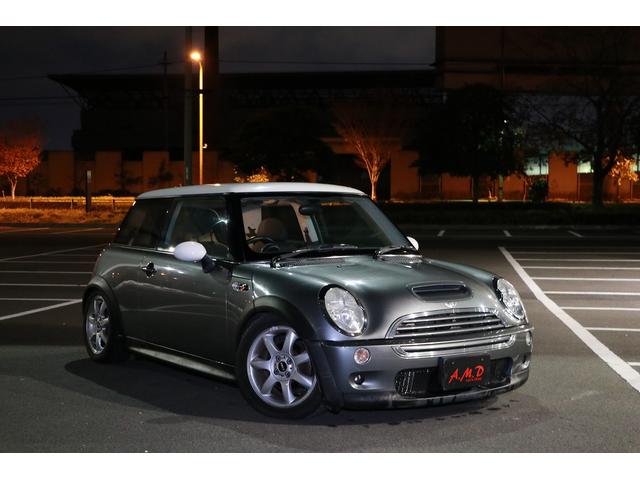 ＭＩＮＩ クーパーＳ　車高調　　マフラー　スーパーチャージャー　盗難防止装置　ＡＢＳ　オートエアコン　パワーステアリング　エアバック　サイドエアバッグ　ディスチャージヘッドランプ　助手席エアバッグ　ＰＷ（18枚目）