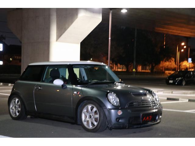 ＭＩＮＩ クーパーＳ　車高調　　マフラー　スーパーチャージャー　盗難防止装置　ＡＢＳ　オートエアコン　パワーステアリング　エアバック　サイドエアバッグ　ディスチャージヘッドランプ　助手席エアバッグ　ＰＷ（19枚目）