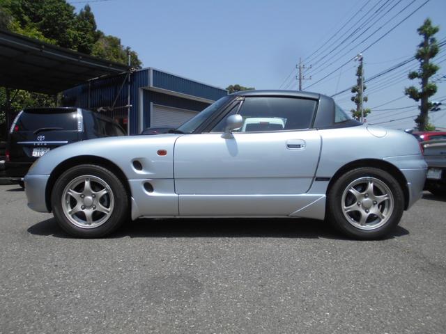 カプチーノ ベースグレード　最終型　５速マニュアル　ツインカムターボ　ノーマル車　４ＷＡＹオープンカー　純正リアウイング　後期型専用１４インチアルミ　ＣＤオーディオ　ＥＴＣ付　収納ネット　ルーフ収納カバー付き（5枚目）