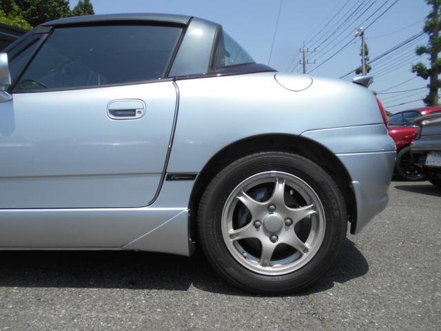 カプチーノ ベースグレード　最終型　５速マニュアル　ツインカムターボ　ノーマル車　４ＷＡＹオープンカー　純正リアウイング　後期型専用１４インチアルミ　ＣＤオーディオ　ＥＴＣ付　収納ネット　ルーフ収納カバー付き（28枚目）