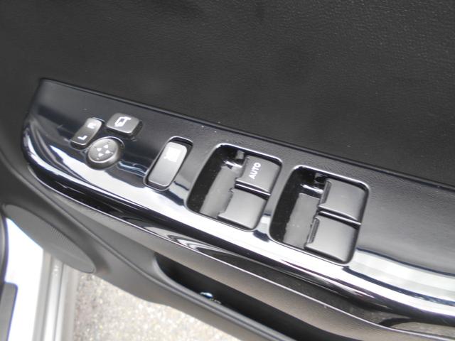 アルトワークス ベースグレード　５速　４ＷＤ　ターボ車　カキモトマフラー　スマートキー　純正レカロシート　純正ナビ　ＴＶ　ＤＶＤ　ＣＤブルートゥース　ＥＴＣ付　オートエアコン　ドアバイザー　レーダー探知機　ブースト計（16枚目）