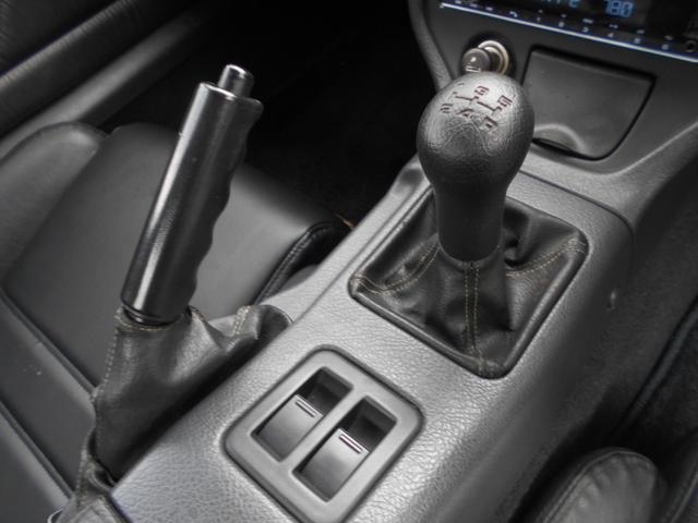 カプチーノ ベースグレード　ツインカムターボ　５速　４ＷＡＹオープンカー　ローダウン　ＢＢＳ１４インチＡＷ　フジツボマフラー　フロントスポイラー　リアウイング　ＬＥＤライト　フロントタワーバー　ＣＤ　ＵＳＢオーディオ　ＥＴＣ（11枚目）