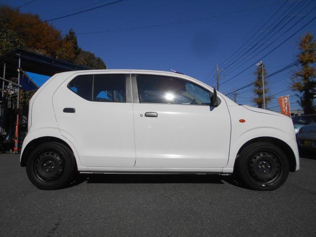 アルト ＶＰ　５速マニュアル　５ドアハッチバック　４ナンバーバン　Ｗエアーバッグ　パワステ　エアコン　純正ラジオ　ＥＴＣ　キーレス　スペアキー　１５インチホイール　４人乗り（6枚目）