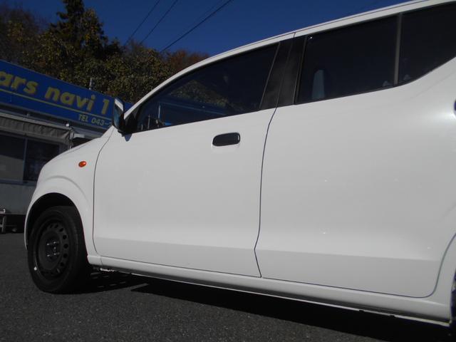 アルト ＶＰ　５速マニュアル　５ドアハッチバック　４ナンバーバン　Ｗエアーバッグ　パワステ　エアコン　純正ラジオ　ＥＴＣ　キーレス　スペアキー　１５インチホイール　４人乗り（32枚目）