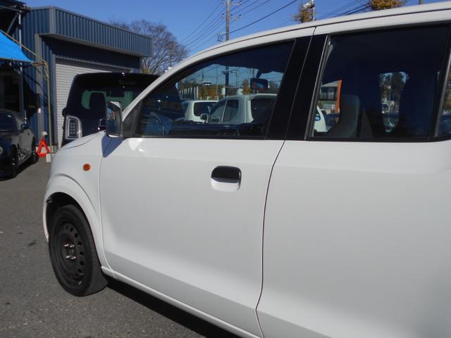 アルト ＶＰ　５速マニュアル　５ドアハッチバック　４ナンバーバン　Ｗエアーバッグ　パワステ　エアコン　純正ラジオ　ＥＴＣ　キーレス　スペアキー　１５インチホイール　４人乗り（55枚目）