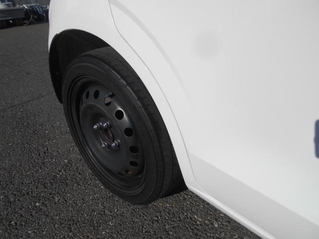 アルト ＶＰ　５速マニュアル　５ドアハッチバック　４ナンバーバン　Ｗエアーバッグ　パワステ　エアコン　純正ラジオ　ＥＴＣ　キーレス　スペアキー　１５インチホイール　４人乗り（59枚目）