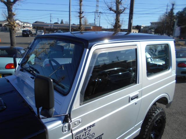 ジムニー ランドベンチャー　５速　４ＷＤ　ターボ　リフトアップ　１６インチアルミ　マッドタイヤ　社外前後バンパー　ウイルズウインマフラー　ＬＥＤヘッドライト　背面タイヤ　パワステ　ＣＤ　ＥＴＣ　タイミングベルト一式交換済（33枚目）