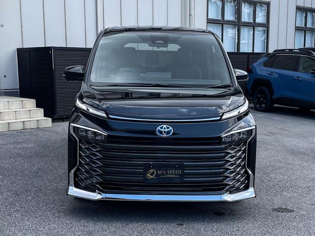 ヴォクシー ハイブリッドＳ－Ｚ　登録済み未使用車　快適利便パッケージ　ドライビングサポートパッケージ　ＢＳＭ　ＰＶＭ　ＴＶ　ＣＤ／ＤＶＤデッキ　Ｂｌｕｅｔｏｏｔｈ　１０．５インチＤＡ　３眼ＬＥＤヘッドランプ　シートヒーター（35枚目）