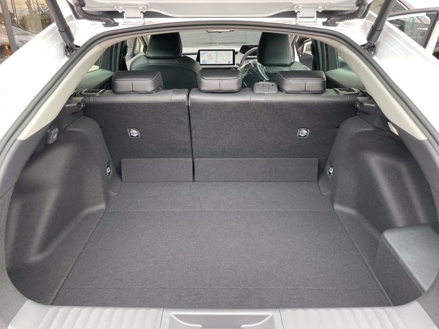 プリウス Ｚ　登録済み未使用車　ディスプレイオーディオナビプラス　ＥＴＣ２．０　デジタルインナーミラー　ＰＶＭ　ＢＳＭ　Ｂｌｕｅｔｏｏｔｈ　ステアリングヒーター　シートヒーター＆クーラー　衝突安全装備（64枚目）