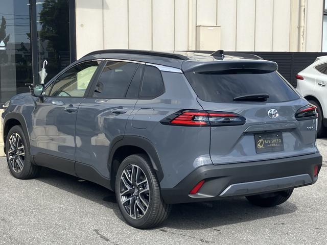 カローラクロス ハイブリッド　Ｚ　ノラマルーフ　パノラミックビューモニター　ブラインドスポットモニター　安心降車アシスト　パーキングサポートブレーキ　アダプティブハイビーム　ステアリングヒーター　ナノイーＸ　置くだけ充電（22枚目）