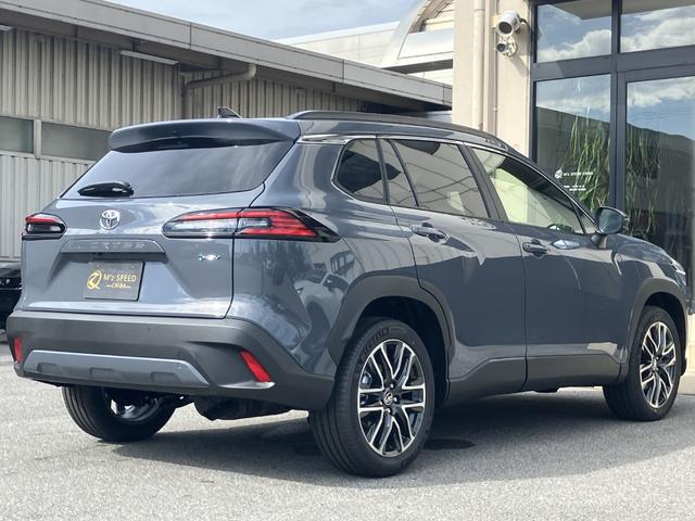 カローラクロス ハイブリッド　Ｚ　ノラマルーフ　パノラミックビューモニター　ブラインドスポットモニター　安心降車アシスト　パーキングサポートブレーキ　アダプティブハイビーム　ステアリングヒーター　ナノイーＸ　置くだけ充電（27枚目）
