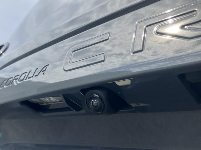 カローラクロス ハイブリッド　Ｚ　ノラマルーフ　パノラミックビューモニター　ブラインドスポットモニター　安心降車アシスト　パーキングサポートブレーキ　アダプティブハイビーム　ステアリングヒーター　ナノイーＸ　置くだけ充電（35枚目）