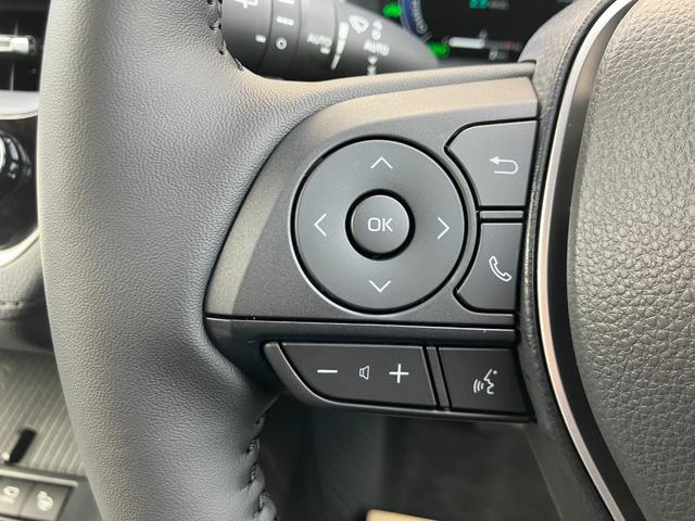 カローラクロス ハイブリッド　Ｚ　ノラマルーフ　パノラミックビューモニター　ブラインドスポットモニター　安心降車アシスト　パーキングサポートブレーキ　アダプティブハイビーム　ステアリングヒーター　ナノイーＸ　置くだけ充電（42枚目）
