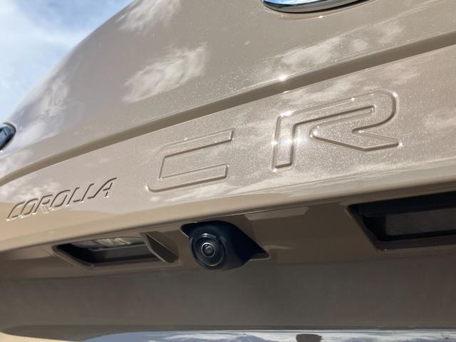 カローラクロス ハイブリッド　Ｚ　ノラマルーフ　パノラミックビューモニター　ブラインドスポットモニター　安心降車アシスト　パーキングサポートブレーキ　アダプティブハイビーム　ステアリングヒーター　ナノイーＸ　置くだけ充電（38枚目）
