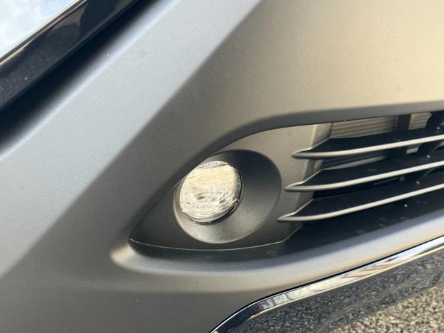カローラクロス ハイブリッド　Ｚ　ノラマルーフ　パノラミックビューモニター　ブラインドスポットモニター　安心降車アシスト　パーキングサポートブレーキ　アダプティブハイビーム　ステアリングヒーター　ナノイーＸ　置くだけ充電（35枚目）