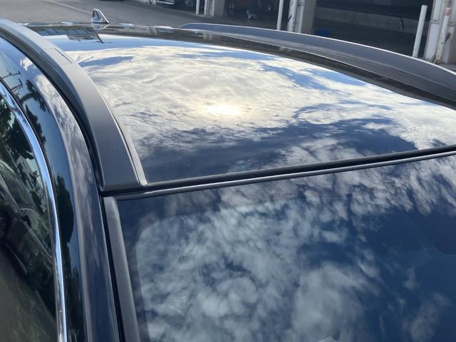 カローラクロス ハイブリッド　Ｚ　ノラマルーフ　パノラミックビューモニター　ブラインドスポットモニター　安心降車アシスト　パーキングサポートブレーキ　アダプティブハイビーム　ステアリングヒーター　ナノイーＸ　置くだけ充電（38枚目）