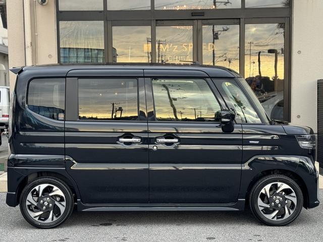 スペーシアカスタム ハイブリッドＸＳ　届出済未使用車　全方位カメラ付メモリーナビ　スズキコネクト搭載　両側電動スライドドア　シートヒーター　ステアリングヒーター　ヘッドアップディスプレイ　ＬＥＤヘッドライト（6枚目）