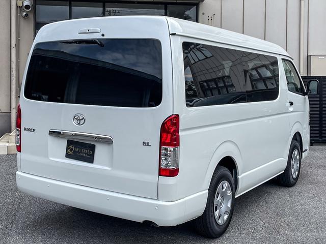 ハイエースワゴン ＧＬ　登録済み未使用車　パワースライドドア　両側固定式リヤサイドガラス　ＬＥＤヘッドランプ　パノラミックビューモニター　デジタルインナミラー　スマートキター　オーディレス　イージークローザー付きバックドア（22枚目）