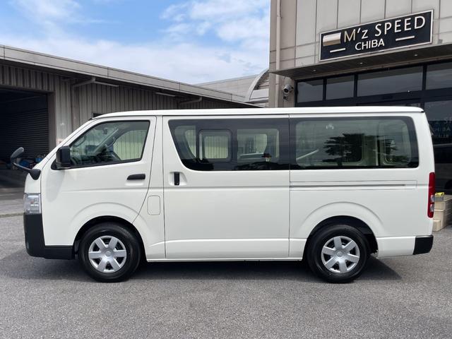 ハイエースバン ロングＤＸ　３／６／９人　届出済未使用車　ＥＴＣ車載器　アクセサリーコンセント　リモコンキー　パワーステアリング　セキュリティーアラーム　エアコン　パワーウインドウ　ＡＢＳ　横滑防止（6枚目）