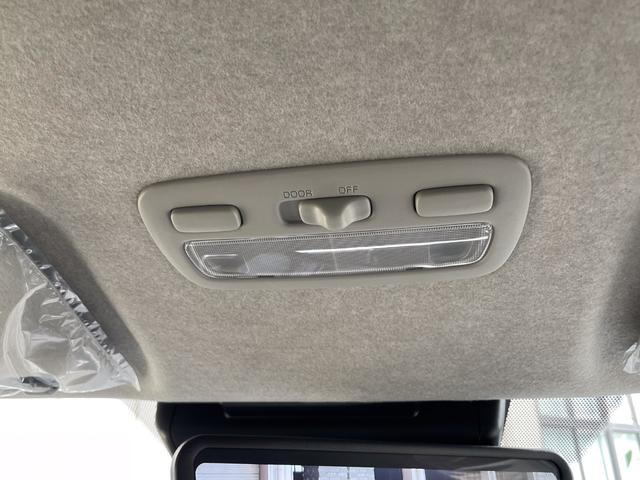 ハイエースワゴン ＧＬ　登録済み未使用車　パワースライドドア　両側固定式リヤサイドガラス　ＬＥＤヘッドランプ　パノラミックビューモニター　デジタルインナミラー　スマートキター　オーディレス　イージークローザー付きバックドア（47枚目）