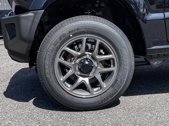 ジムニー ＸＣ　届出済未使用車　４型　ＡＴ　衝突軽減装置　シートヒーター　ＬＥＤへッドライト　クルーズコントロール　オートマチックハイビーム　車線逸脱警報革巻きハンドル　ステアリングスイッチ　オートエアコン（2枚目）