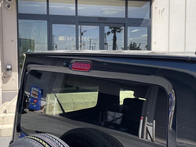 ジムニー ＸＣ　届出済未使用車　４型　ＡＴ　衝突軽減装置　シートヒーター　ＬＥＤへッドライト　クルーズコントロール　オートマチックハイビーム　車線逸脱警報革巻きハンドル　ステアリングスイッチ　オートエアコン（15枚目）