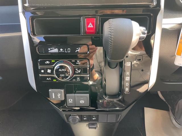 ルーミー カスタムＧ－Ｔ　ディスプレイオーディオ　Ｂｌｕｅｔｏｏｔｈ　両側電動スライドドア　ＳＲＳサイドアエアバッグ＆カーテンシールドエアバッグ　寒冷地仕様　パノラミックビューモニター　コンフォートパッケージ　ツートンルーフ（12枚目）