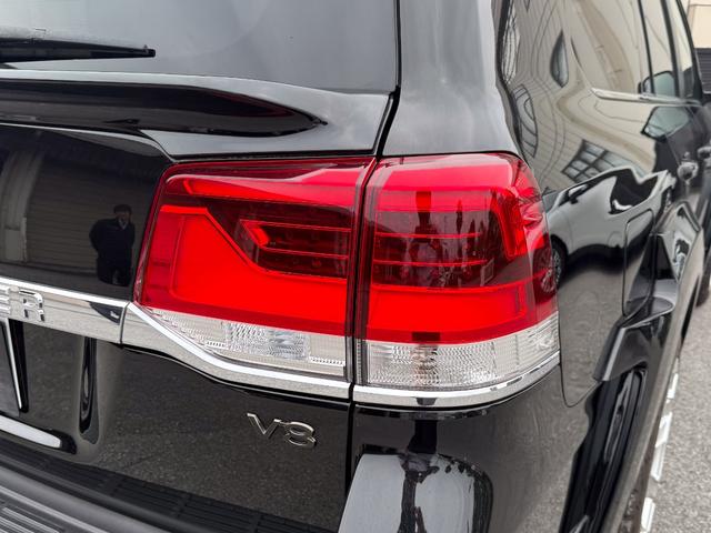 ランドクルーザー ＺＸ　Ｇ－フロンティア　メーカーオプションナビ　ＥＴＣ２．０　ＰＶＭ　ＢＳＭ　ムーンルーフ　　モデリスタエアロ　ガナドールマフラー　２２インチホイール　パワーバックドア　クールボックス　ＲＯＴＲＥＸタービンチャージャーＫＩＴ（15枚目）