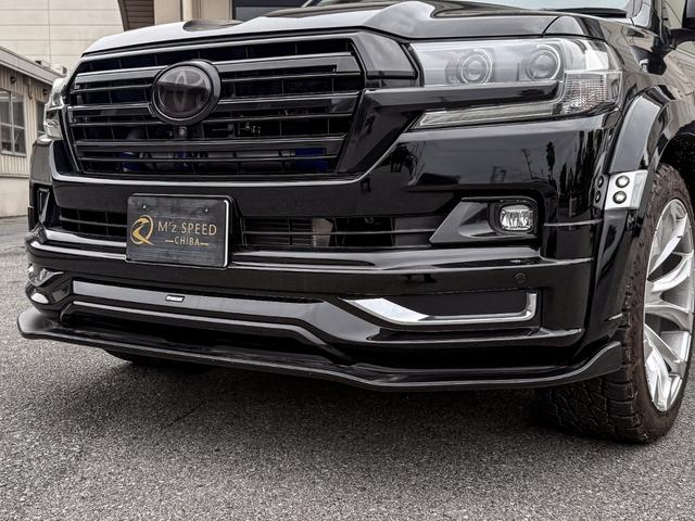 ランドクルーザー ＺＸ　Ｇ－フロンティア　メーカーオプションナビ　ＥＴＣ２．０　ＰＶＭ　ＢＳＭ　ムーンルーフ　　モデリスタエアロ　ガナドールマフラー　２２インチホイール　パワーバックドア　クールボックス　ＲＯＴＲＥＸタービンチャージャーＫＩＴ（29枚目）