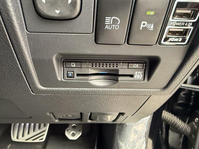 ランドクルーザー ＺＸ　Ｇ－フロンティア　メーカーオプションナビ　ＥＴＣ２．０　ＰＶＭ　ＢＳＭ　ムーンルーフ　　モデリスタエアロ　ガナドールマフラー　２２インチホイール　パワーバックドア　クールボックス　ＲＯＴＲＥＸタービンチャージャーＫＩＴ（35枚目）