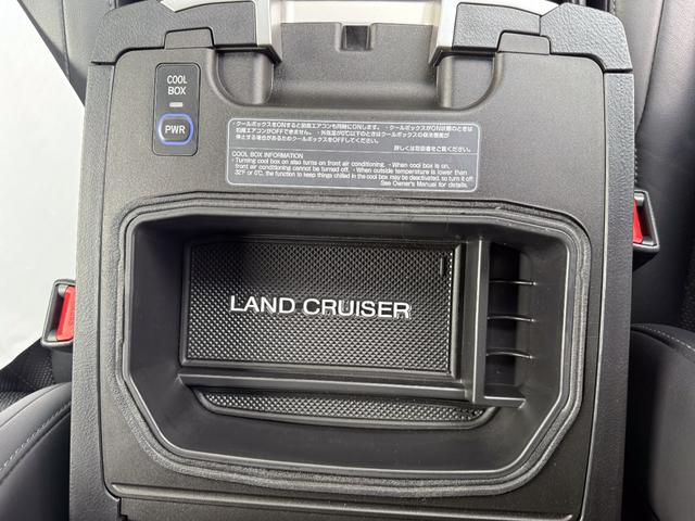 ランドクルーザー ＺＸ　Ｇ－フロンティア　メーカーオプションナビ　ＥＴＣ２．０　ＰＶＭ　ＢＳＭ　ムーンルーフ　　モデリスタエアロ　ガナドールマフラー　２２インチホイール　パワーバックドア　クールボックス　ＲＯＴＲＥＸタービンチャージャーＫＩＴ（41枚目）