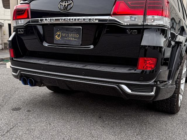 ランドクルーザー ＺＸ　Ｇ－フロンティア　メーカーオプションナビ　ＥＴＣ２．０　ＰＶＭ　ＢＳＭ　ムーンルーフ　　モデリスタエアロ　ガナドールマフラー　２２インチホイール　パワーバックドア　クールボックス　ＲＯＴＲＥＸタービンチャージャーＫＩＴ（43枚目）