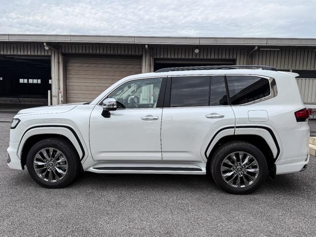 ランドクルーザー ＺＸ　登録済み未使用車　ＴコネクトＳＤナビ　ＪＢＬスピーカー　リヤエンターシステム　寒冷地仕様　ＰＶＭ　ＢＳＭ　ＥＴＣ２．０　リヤデフロック　ルーフレール　空気圧警報システム　クールボックス　ルーフレール（26枚目）