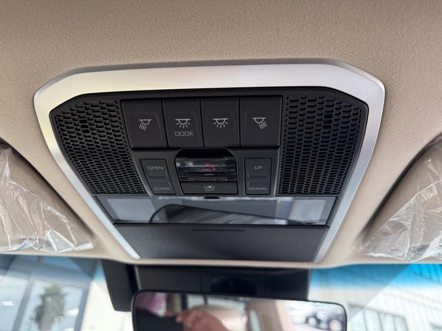 ランドクルーザー ＺＸ　登録済み未使用車　ＴコネクトＳＤナビ　ＪＢＬスピーカー　リヤエンターシステム　寒冷地仕様　ＰＶＭ　ＢＳＭ　ＥＴＣ２．０　リヤデフロック　ルーフレール　空気圧警報システム　クールボックス　ルーフレール（28枚目）