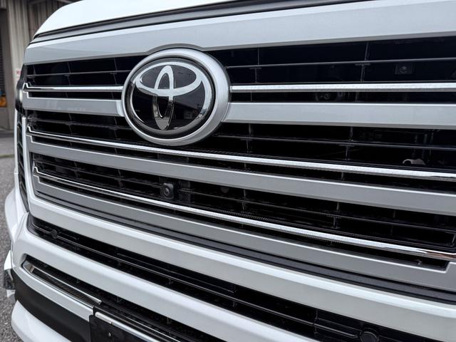 ランドクルーザー ＺＸ　登録済み未使用車　ＴコネクトＳＤナビ　ＪＢＬスピーカー　リヤエンターシステム　寒冷地仕様　ＰＶＭ　ＢＳＭ　ＥＴＣ２．０　リヤデフロック　ルーフレール　空気圧警報システム　クールボックス　ルーフレール（31枚目）