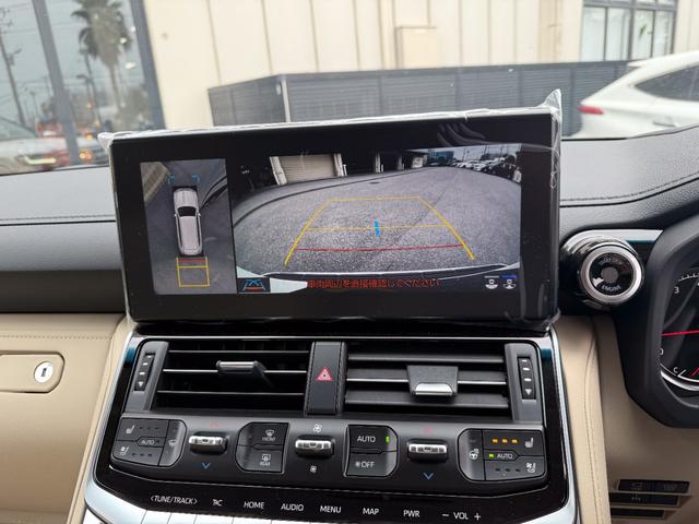 ランドクルーザー ＺＸ　登録済み未使用車　ＴコネクトＳＤナビ　ＪＢＬスピーカー　リヤエンターシステム　寒冷地仕様　ＰＶＭ　ＢＳＭ　ＥＴＣ２．０　リヤデフロック　ルーフレール　空気圧警報システム　クールボックス　ルーフレール（33枚目）