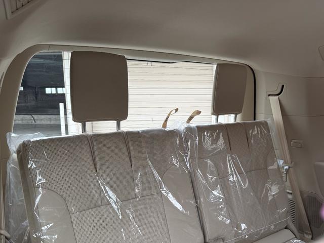 ランドクルーザー ＺＸ　登録済み未使用車　ＴコネクトＳＤナビ　ＪＢＬスピーカー　リヤエンターシステム　寒冷地仕様　ＰＶＭ　ＢＳＭ　ＥＴＣ２．０　リヤデフロック　ルーフレール　空気圧警報システム　クールボックス　ルーフレール（40枚目）