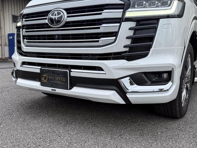 ランドクルーザー ＺＸ　登録済み未使用車　ＴコネクトＳＤナビ　ＪＢＬスピーカー　リヤエンターシステム　寒冷地仕様　ＰＶＭ　ＢＳＭ　ＥＴＣ２．０　リヤデフロック　ルーフレール　空気圧警報システム　クールボックス　ルーフレール（49枚目）